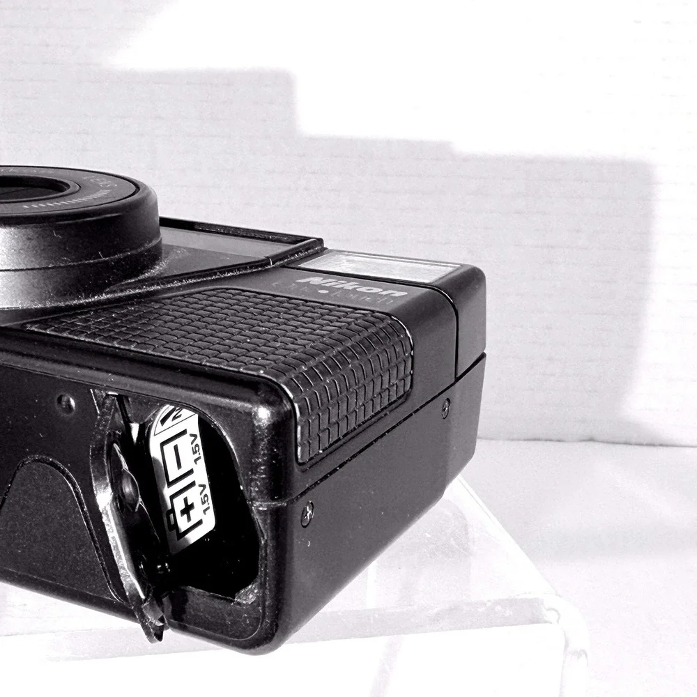 Nikon One Touch 35mm Camera Black Good Vintage L35AF2 35mm f2.8 Lens